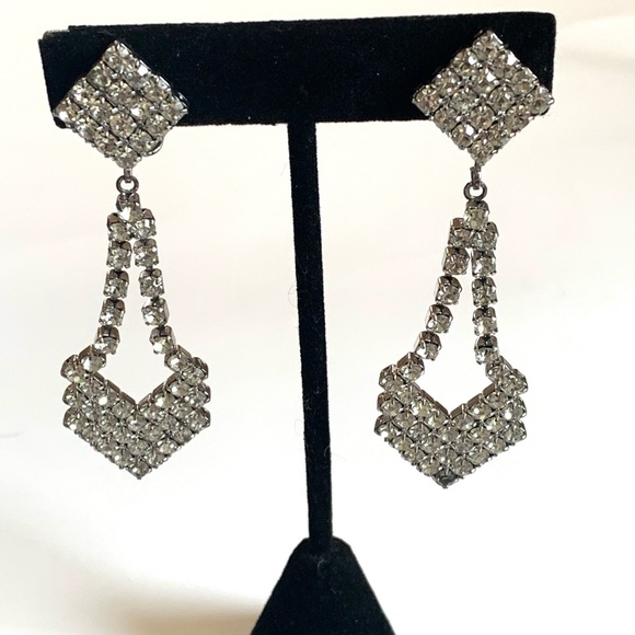 Vintage Clear Crystal Rhinestone Dangle Drop Earrings Clip Ons Runway New Years - Picture 1 of 14